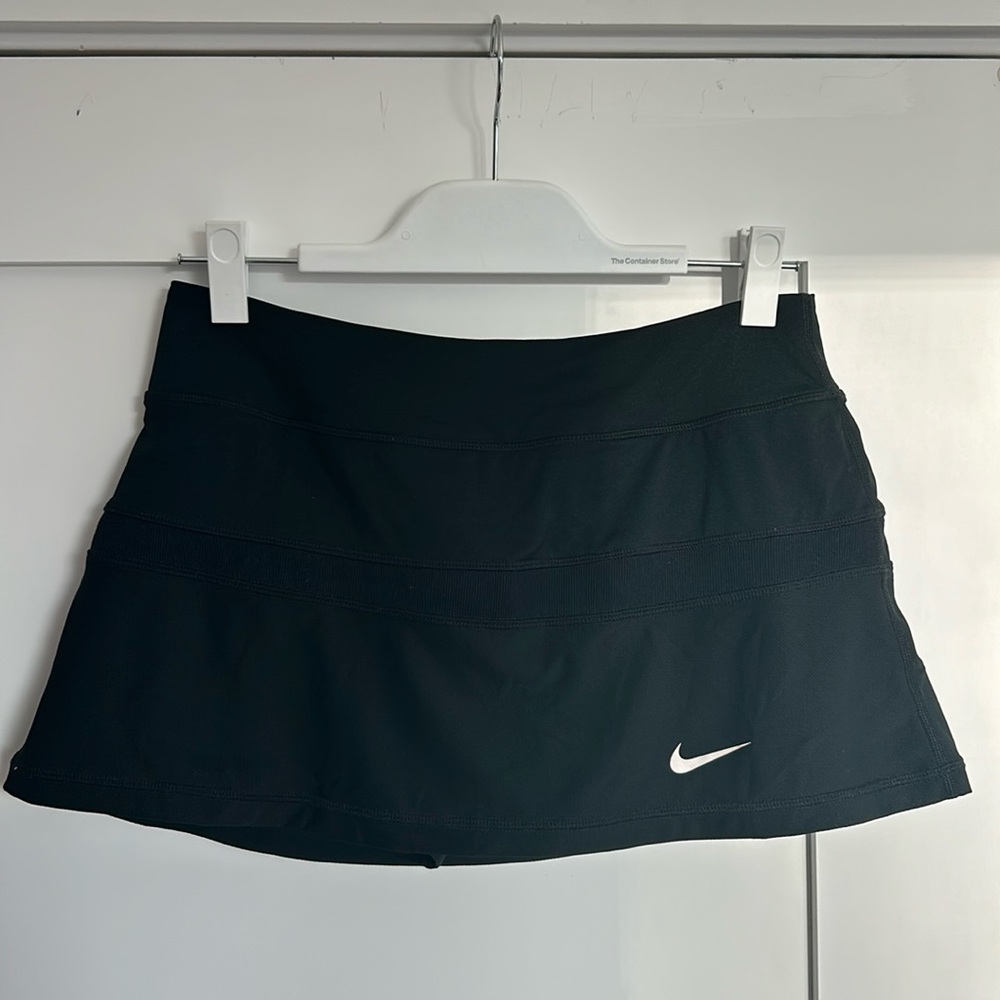 Black Nike Tennis Skirt - mini skirt with built-in shorts